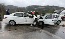 Burdur’da Feci Kaza! Otomobil Takla Attı, Motoru Yerinden Fırladı