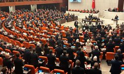 Erdoğan Meclis’e geldi, YENİ Parti salonu terk etti!