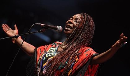 Grammy ödüllü sanatçı BUIKA ,Türkiye turnesine çıkıyor