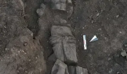 Perge Antik Kenti'nde farklı dönemlere ait 5 heykel bulundu