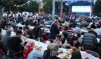 Polatlı Belediyesi'nden iftar sofrası!