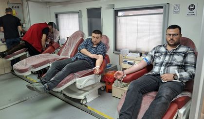 Beypazarı'nda Kızılay'ın 23 Nisan Kan Bağışı Kampanyasına Yoğun İlgi