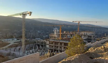 Vinçten düşen işçi hayatını kaybetti