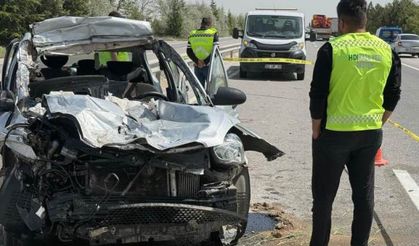 Korkunç Kaza! Emniyet Şeridinde Tankerle Çarpıştı