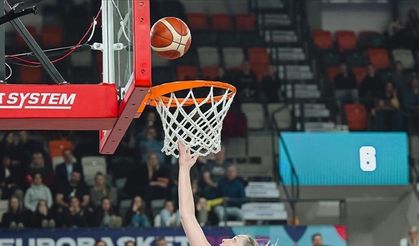 Basketbol Şampiyonası'nda kupa yarın sahibine verilecek