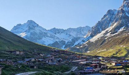 Rize'de beklenmedik kar