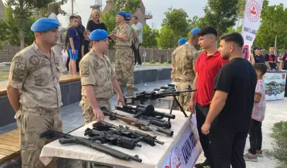 Jandarmadan silah sergisi