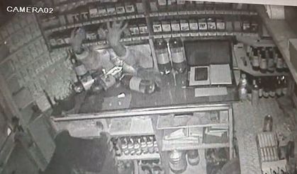 Büfeden Sigara Çaldılar