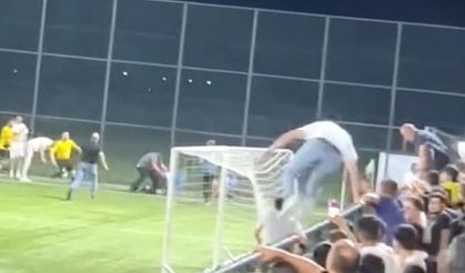 Köy turnuvasında futbolcular tekme tokat birbirine girdi