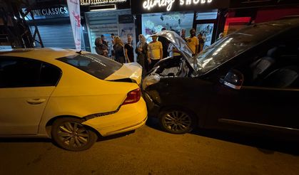 Park Halinde Duran Araca Çarptı!