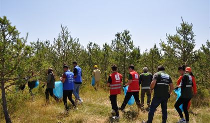 Yangınlara karşı farkındalık için çöp topladılar