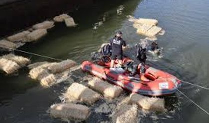 Kızılırmak'a giren kişi kayboldu