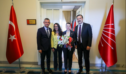 TBMM'de Sürpriz Zirve: Özgür Özel ve Erkan Baş Bir Araya Geldi