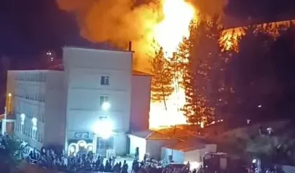 Havai fişekler yangına sebep oldu