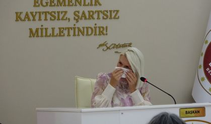 Belediye Başkanı Melek Mızrak Neden Ağladı?