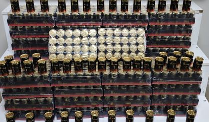 Kırşehir'de bir depoda 1344 kaçak ürün yakalandı!