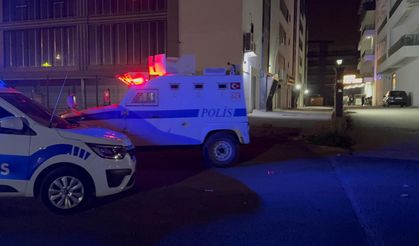 Düğün salonunda tekmeli, yumruklu, bıçaklı kavga!