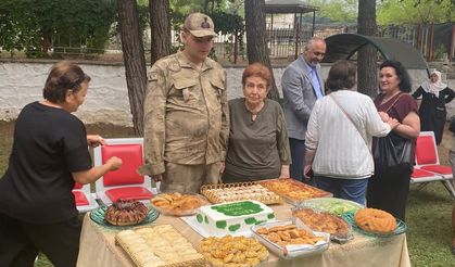 Otizmli Mehmet, temsili törenle asker oldu