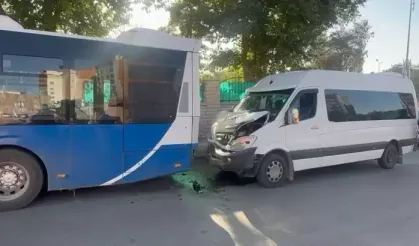 Orduevi Kavşağı’nda Kaza: 8 Kişi Hastaneye Kaldırıldı