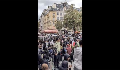 Paris'te Ücretsiz Yemek Dağıtımı Kaosa Dönüştü