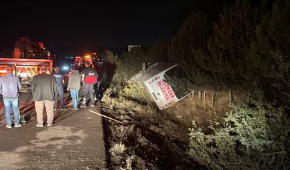 Afyonkarahisar’da Midibüs Devrildi: 12 Yaralı