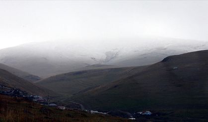 Ardahan Sahara Dağı’nda Kar Yağışı