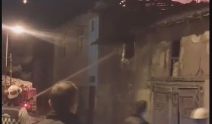 Amasya Gümüşhacıköy’de Yangın: 2 Ev Küle Döndü