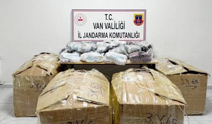 Başkale’de 1 milyon 235 bin liralık kaçak eşya ele geçirildi