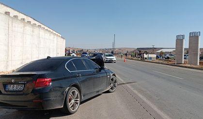 Gaziantep'te Otomobil ile kamyonet çarpıştı