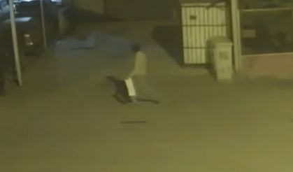 Mersin'in sanayi sitesinde 5 araç kundaklandı