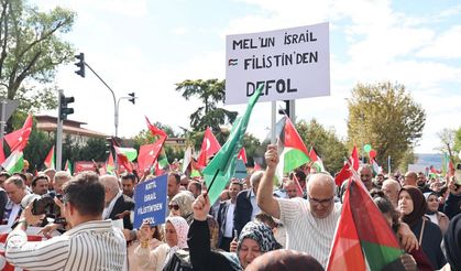 Sakarya'da vatandaşlar Filistin için yürüdü