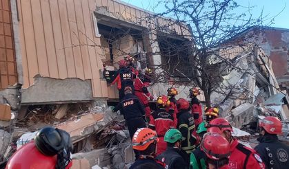 Çöken Binada 1 Kişinin Cansız Bedenine Ulaşıldı!