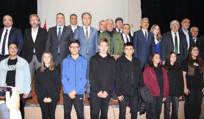 LGS’de ilk 10’a giren öğrenciler Mamak'ta bisikletle ödüllendirildi