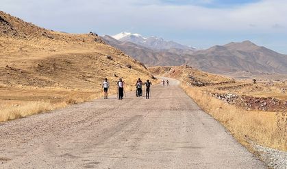 Yüksekova Tekerlekli Kayak Takımı Şampiyonluk İçin Gün Sayıyor