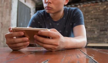 Çocuklar İçin Sosyal Medya Uyarısı