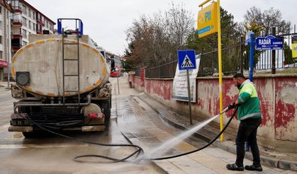 Keçiören’de Temizlik Çalışmaları Aralıksız Sürüyor