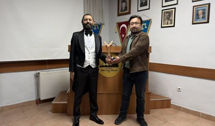 Akif Manaf’a İstanbul’da “Özgürlük ve Barış” Ödülü
