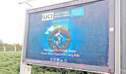 NATO Zirvesi esnasında Ankara billboardlarındaki ilginç reklamlar