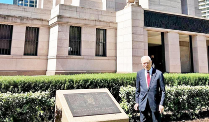 Prof. Dr. Haberal, Sydney’de hem ödül verdi hem ödül aldı!
