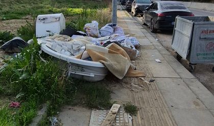 Ankara'nın Merkezinde Çöp Sorunu!