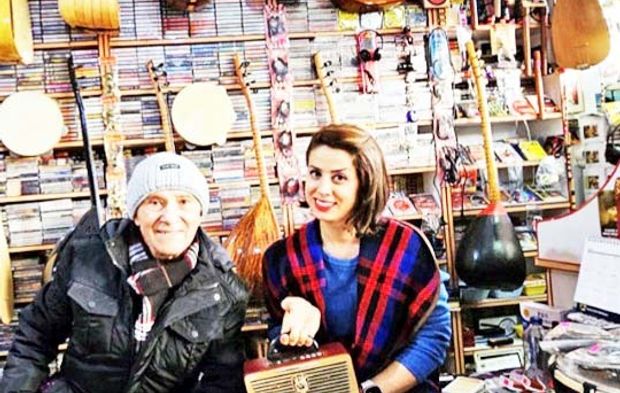 Mert Plak’ta Zaman Hâlâ Analog Akıyor