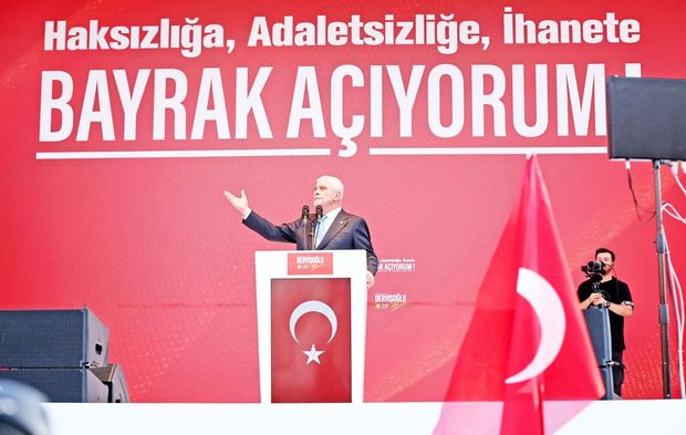 “Türkiye sahipsiz değil, Türk milleti yalnız değil!”