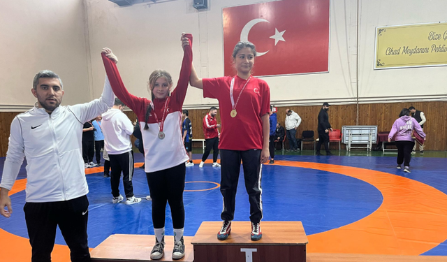 Altındağlı sporcular madalya avında