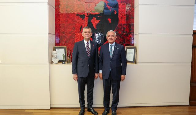 Başkan Şahin'den Özgür Özel ziyareti