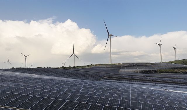Şubat Ayında Elektrik Üretimi Yüzde 6,5 Arttı: Rekor Artış!