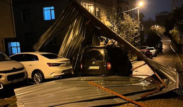 İstanbul'da, fırtına etkisini gösterdi