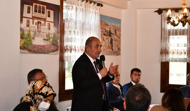 Başkan Karakoç mahalle muhtarlarıyla görüştü