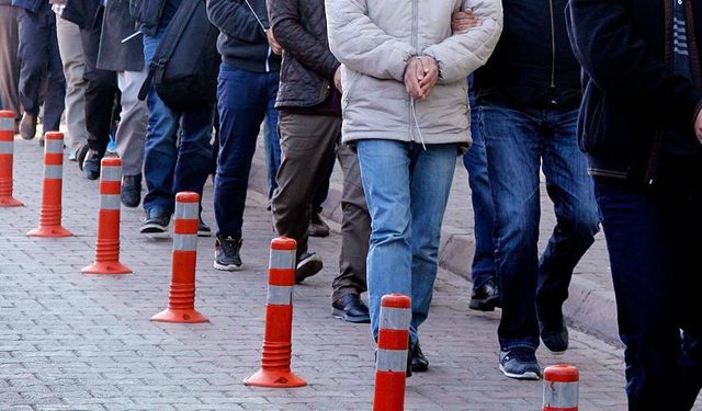 Kocaeli'de Suç Örgütüne Operasyon: 12 Kişi Tutuklandı