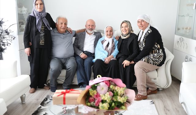 Şemsi teyzeye Anneler Günü ziyareti!