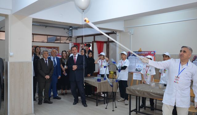 TÜBİTAK 4006 Bilim Fuarı açıldı